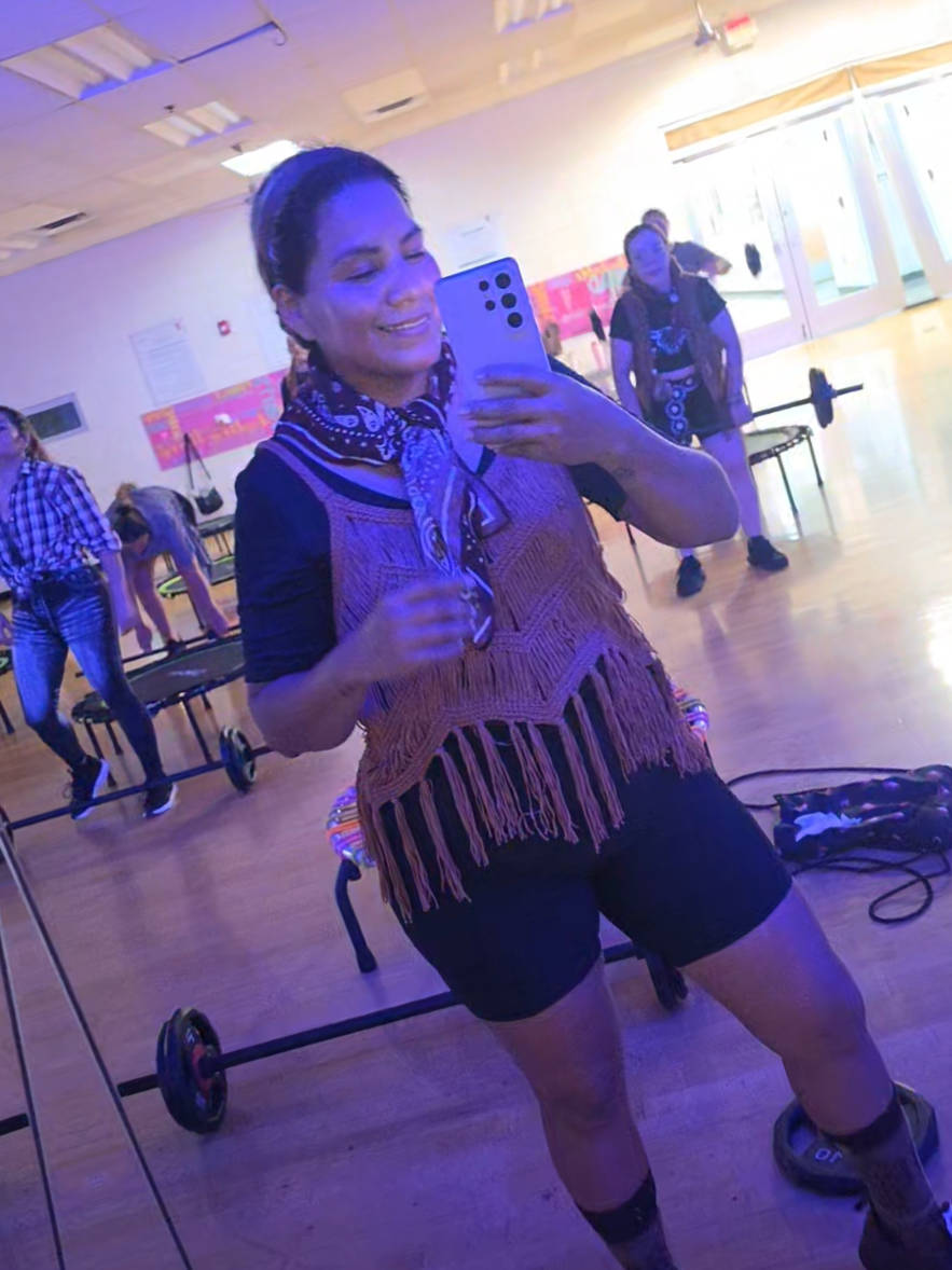 @Ari Alvarado jumping studio