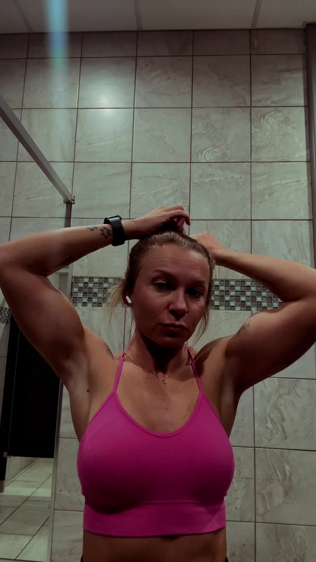 @mommahailsss
