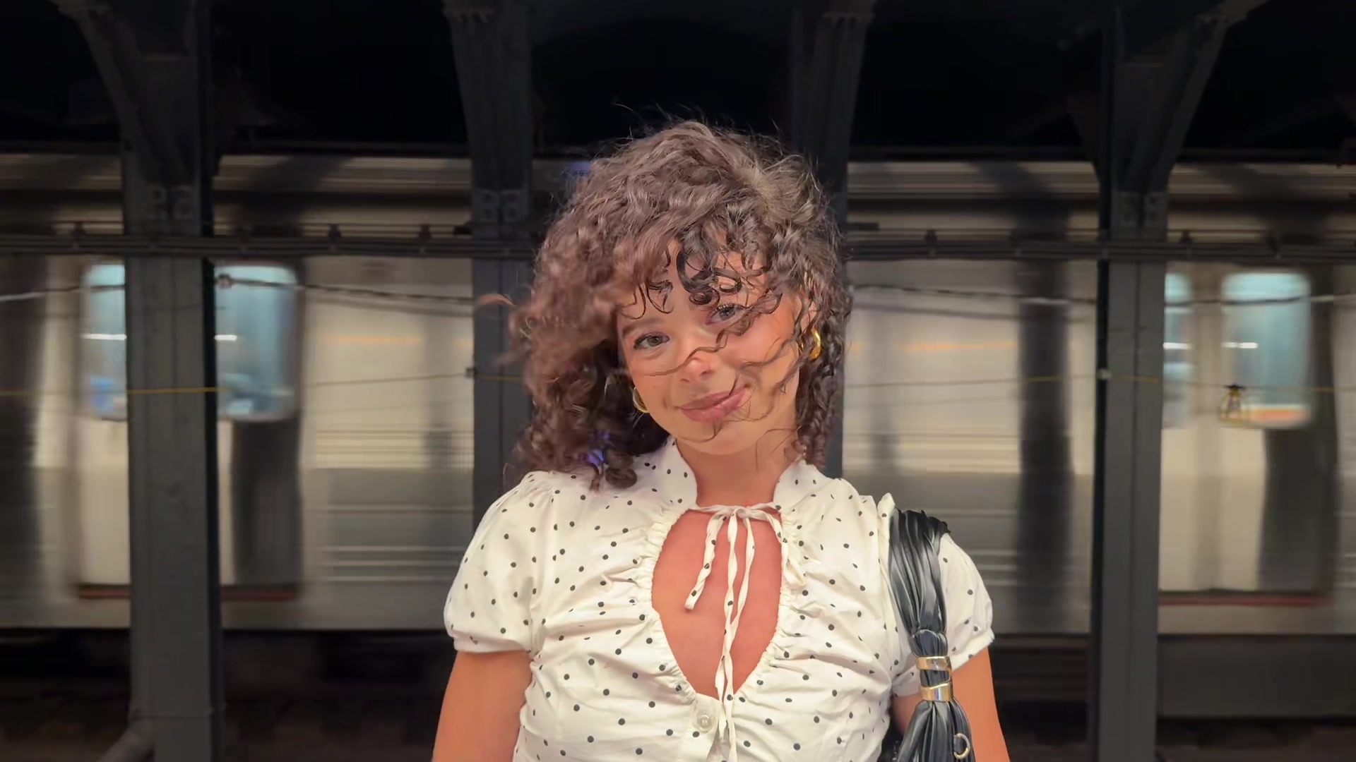 @CURLYBROWNIE• hair, GRWM •