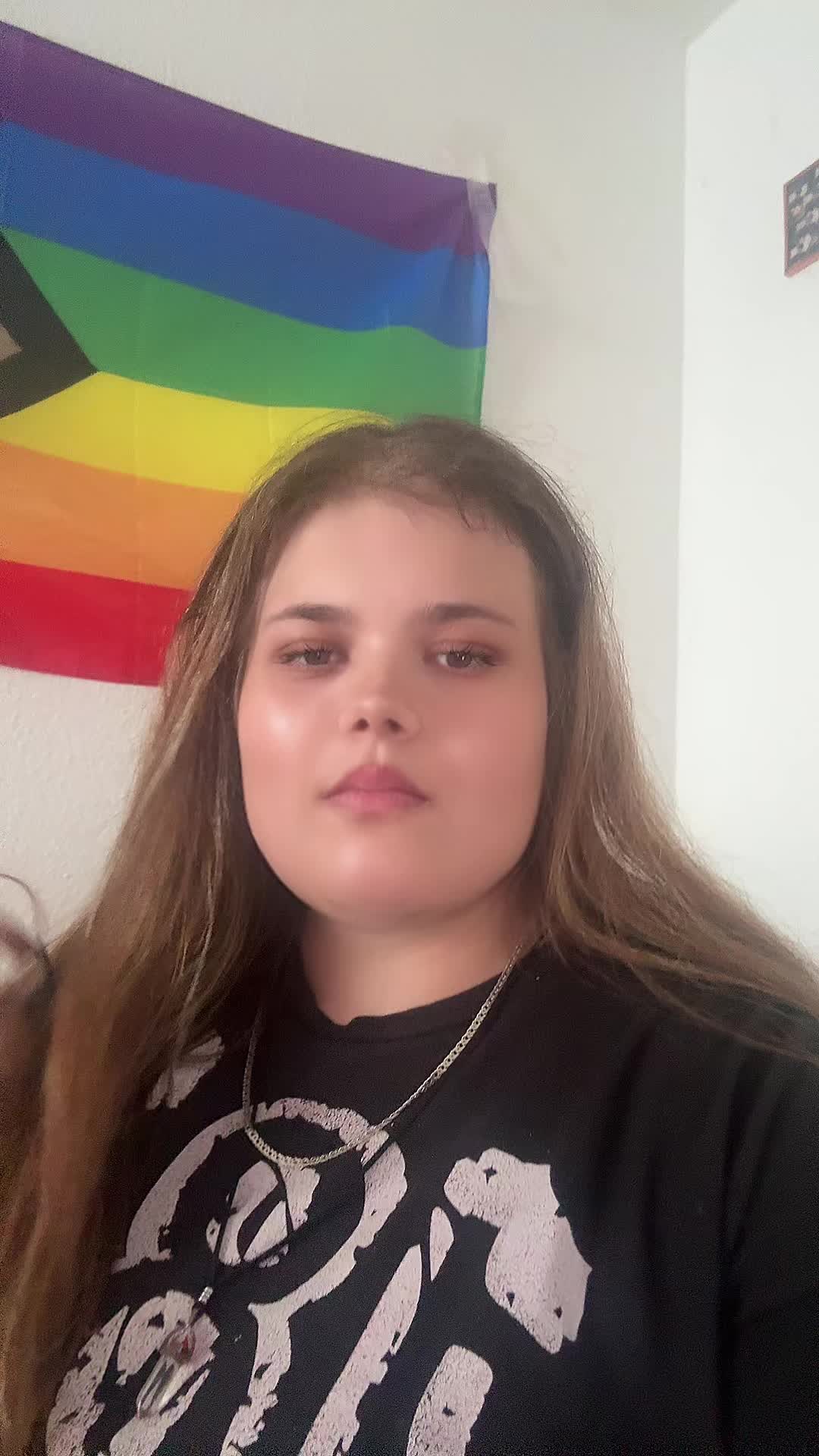 @Angela❤️🏳️🌈