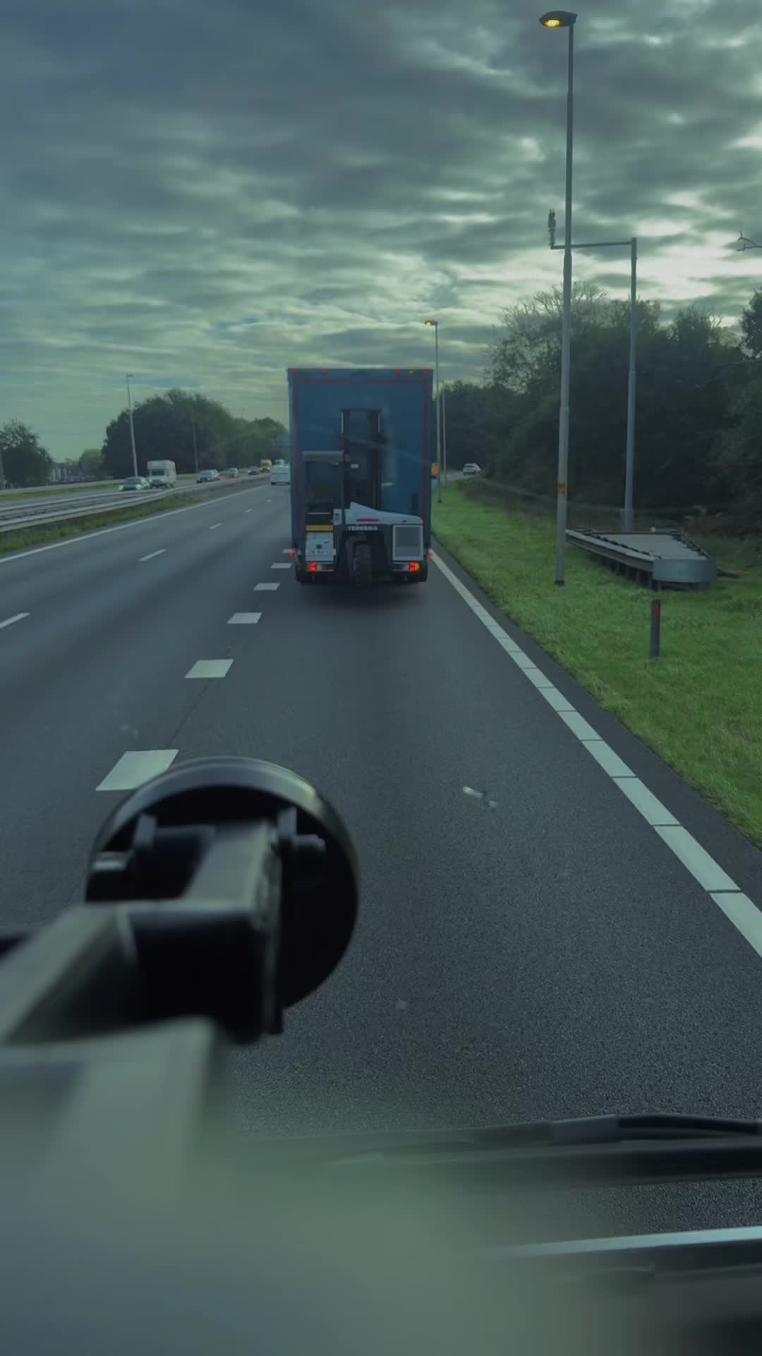 @Georgebruur 😈🚛💨🤘🤘