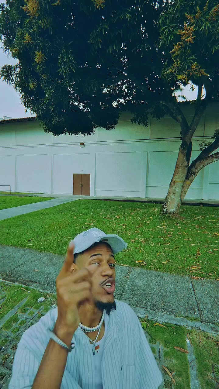 @𝖤𝖬𝖠𝖭𝖴𝖤𝖫 𝖫𝖠𝖱𝖠 𝖥𝖠𝖭