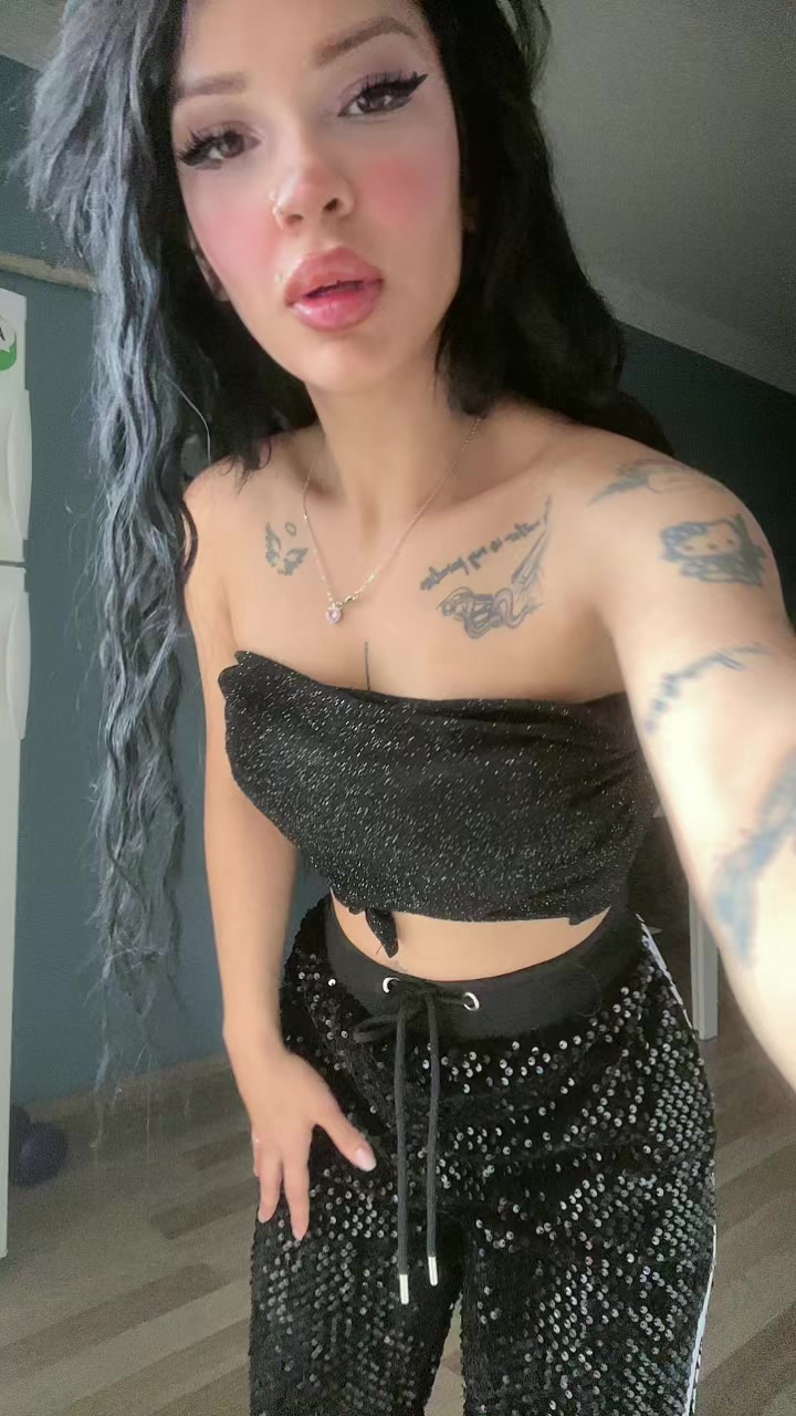 @Eceazra