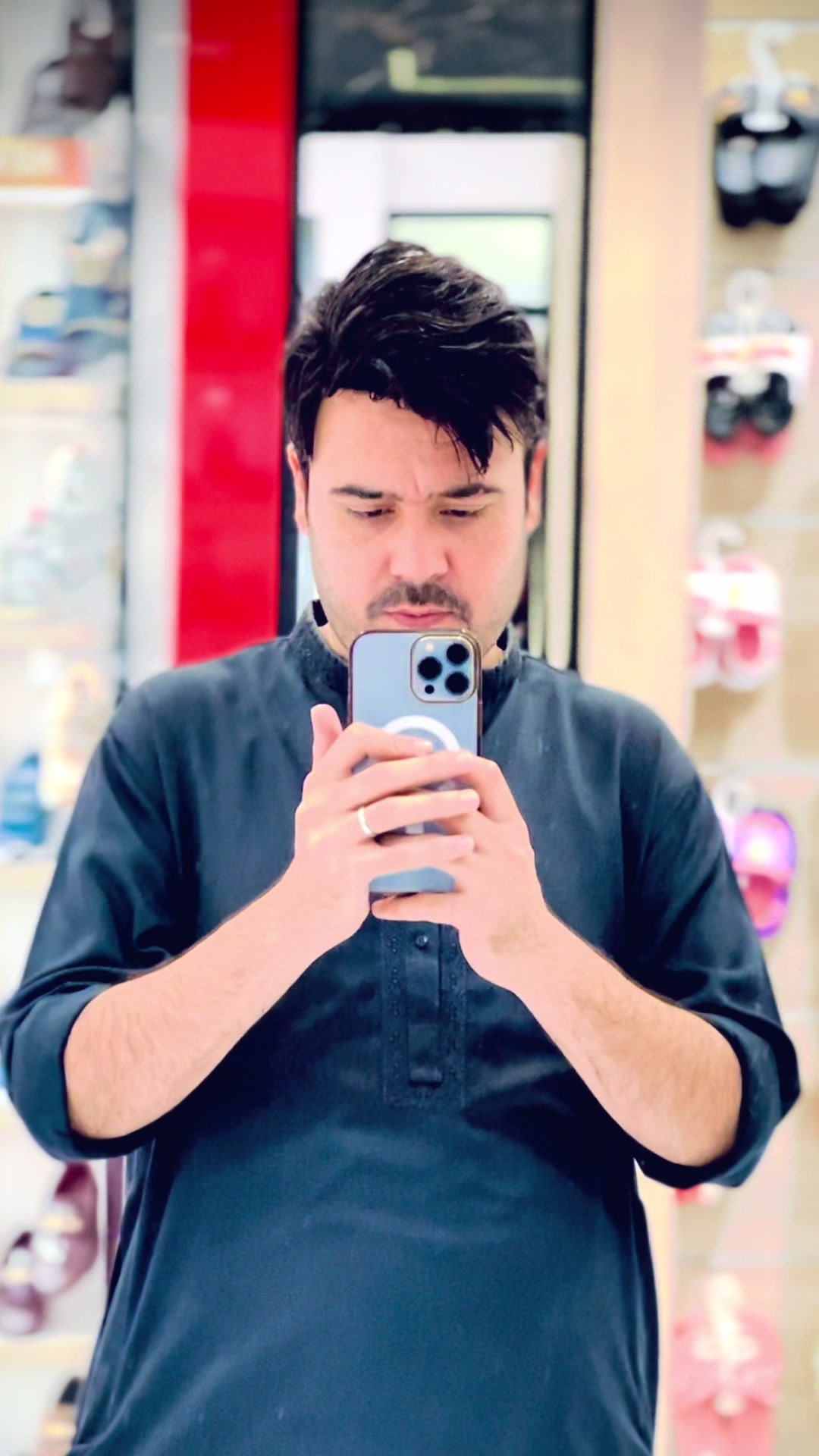 @𝑵𝒂𝒗𝒆𝒆𝒅 𝑲𝒉𝒂𝒏💫