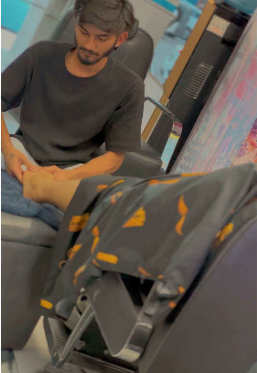 @Tail Waly Hair Art