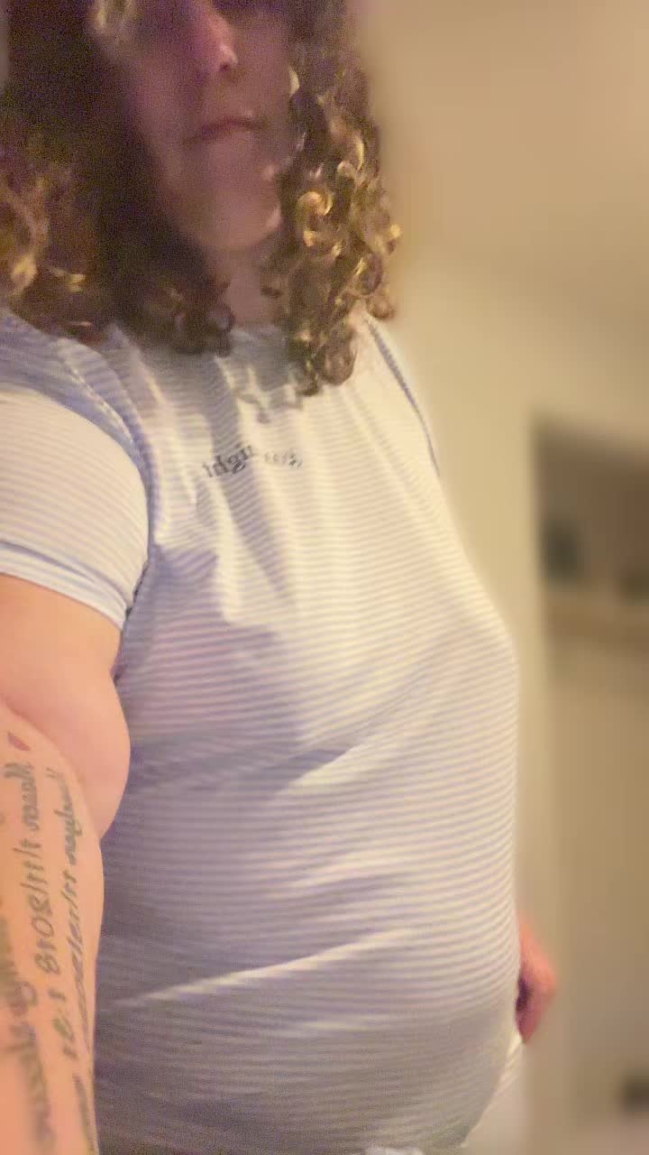 @💜🩷🩵 IceQueen92 🧊 👑 😴🐐