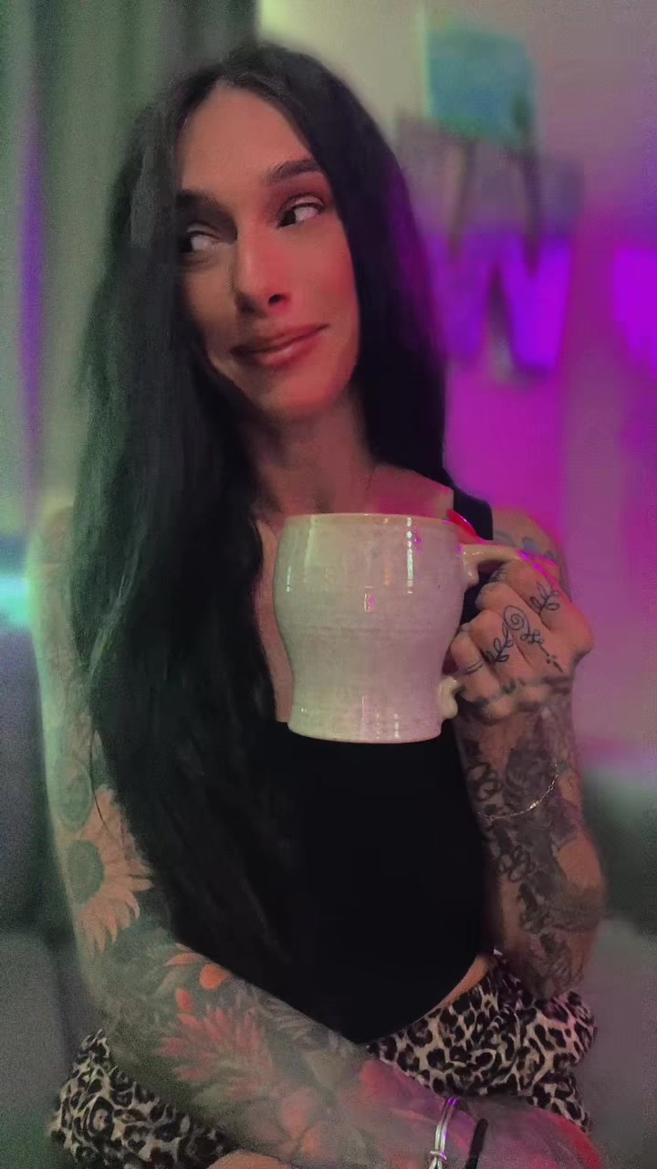 @Holly_Love