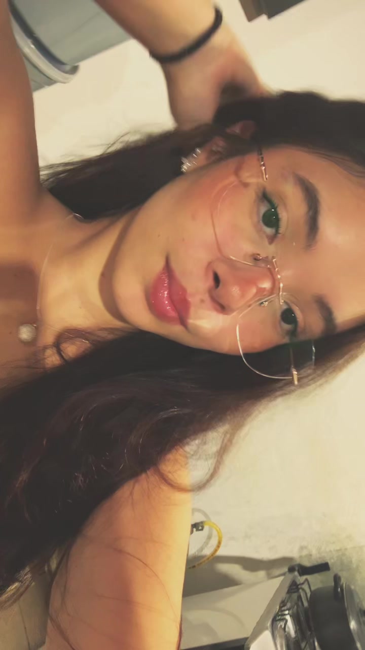 @ayslla claire
