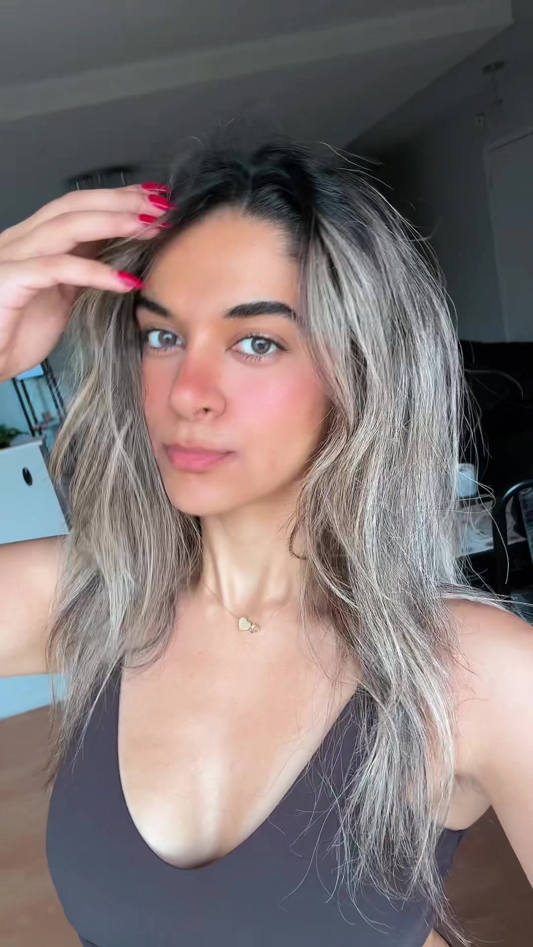 @Niousha