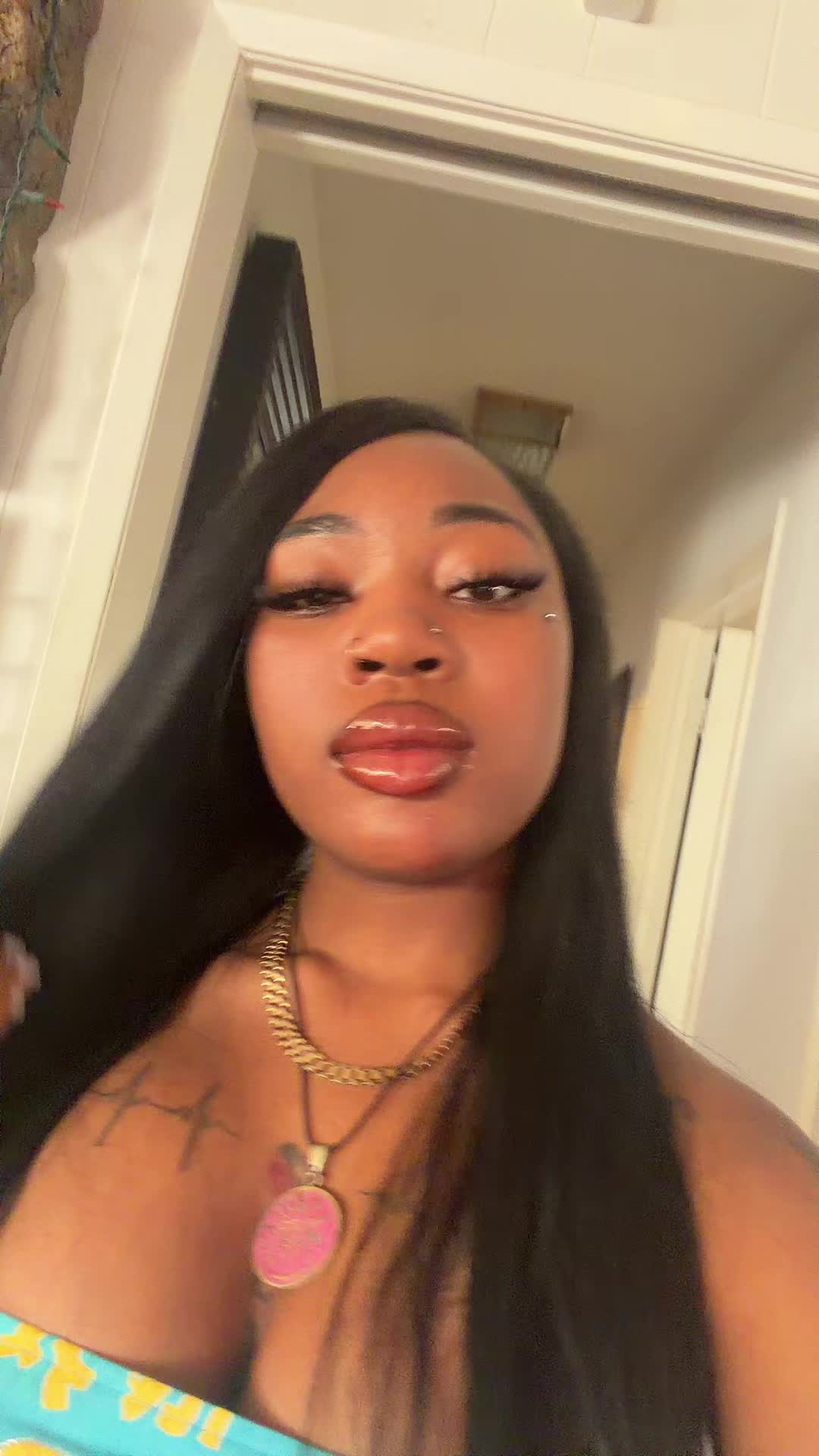 @PrettyTrapz 🦊
