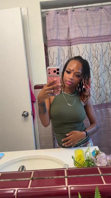 @Naee B 💲