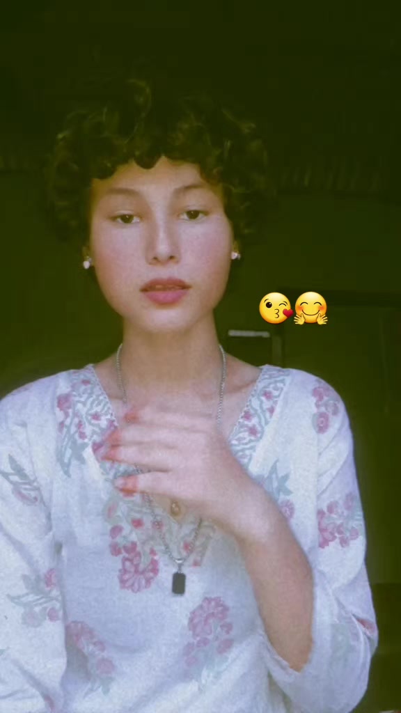 @Anu khadka 💢💫