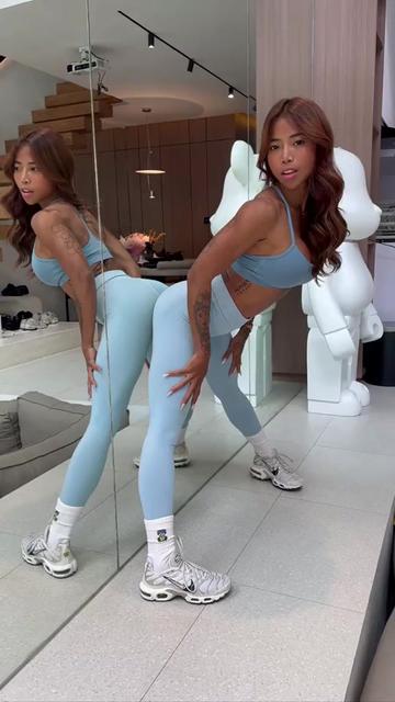 @lilybrownflexyoga