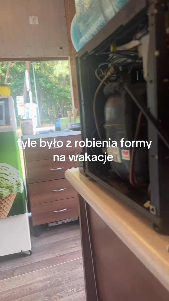 @Kalinusia