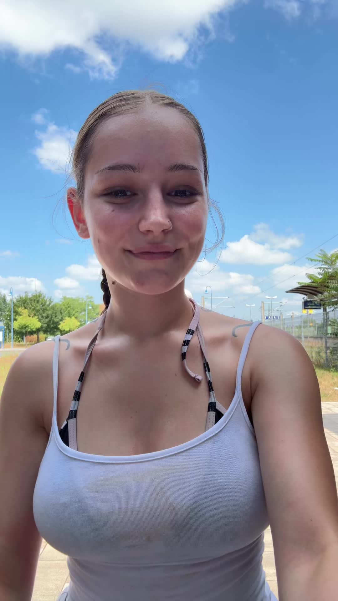 @𝐇𝐀𝐍𝐍𝐀𝐇𝐋𝐔𝐈𝐒𝐈𝐄𝐍𝐍𝐄