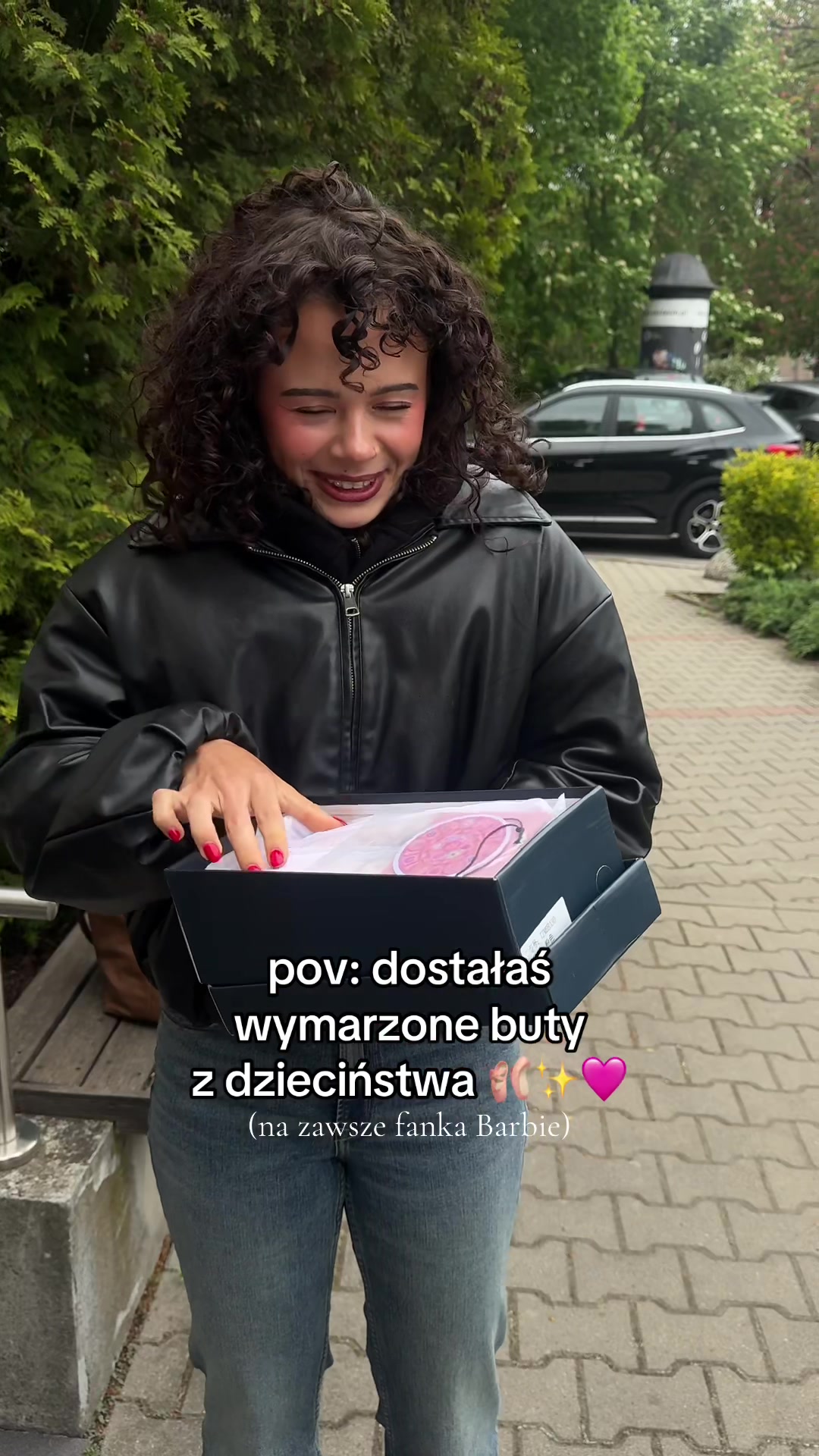 @CURLYBROWNIE• hair, GRWM •