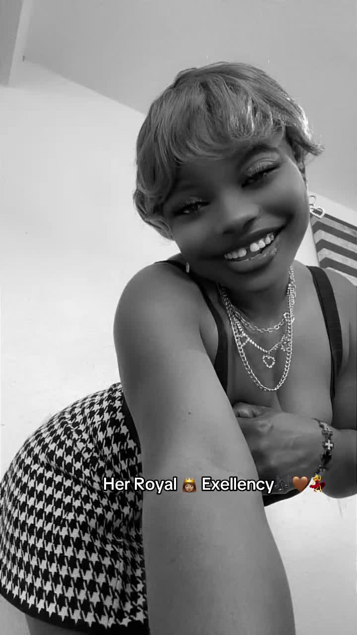 @QUEENFIRST🤍🦋