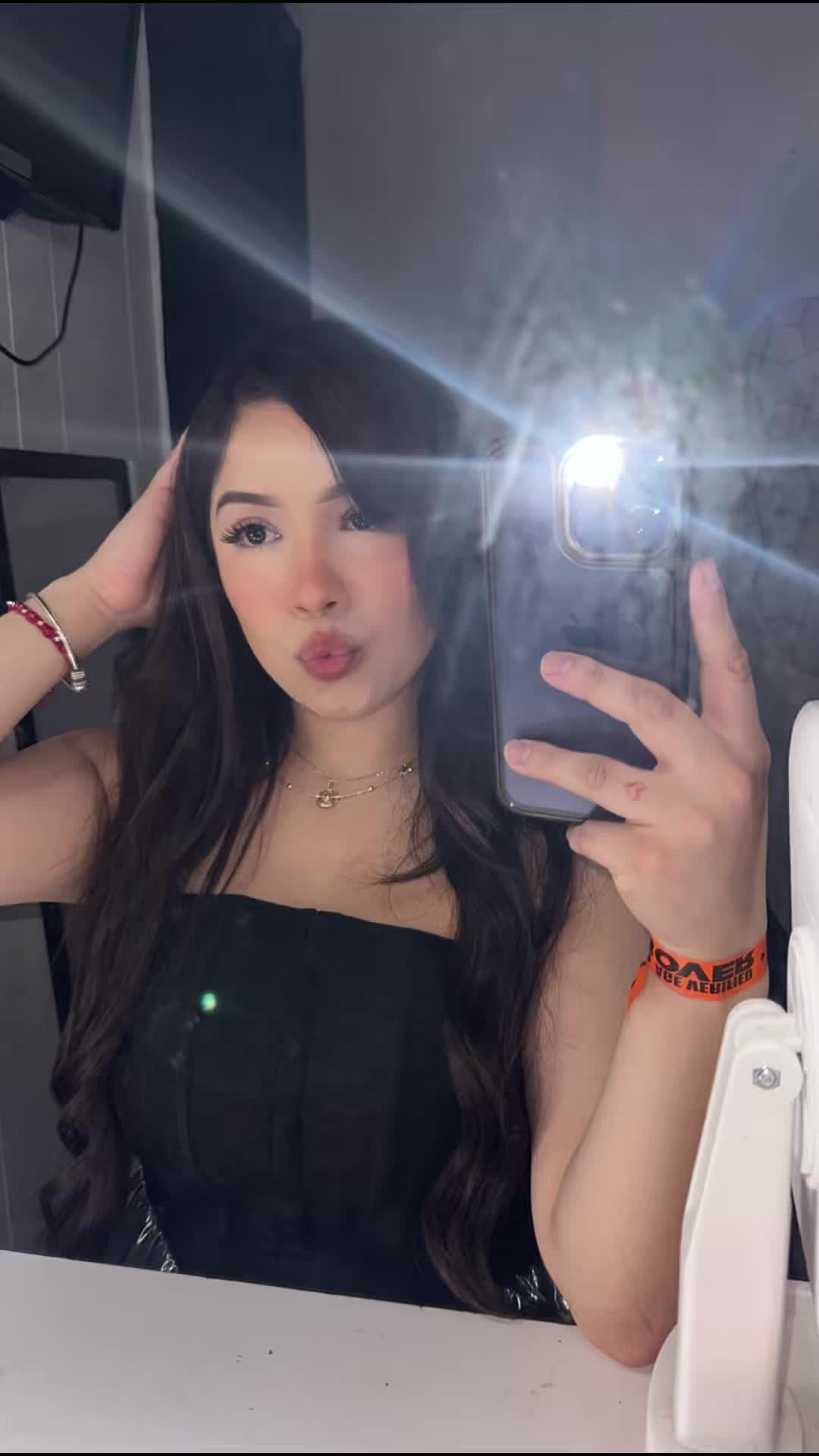 @violetgarcia