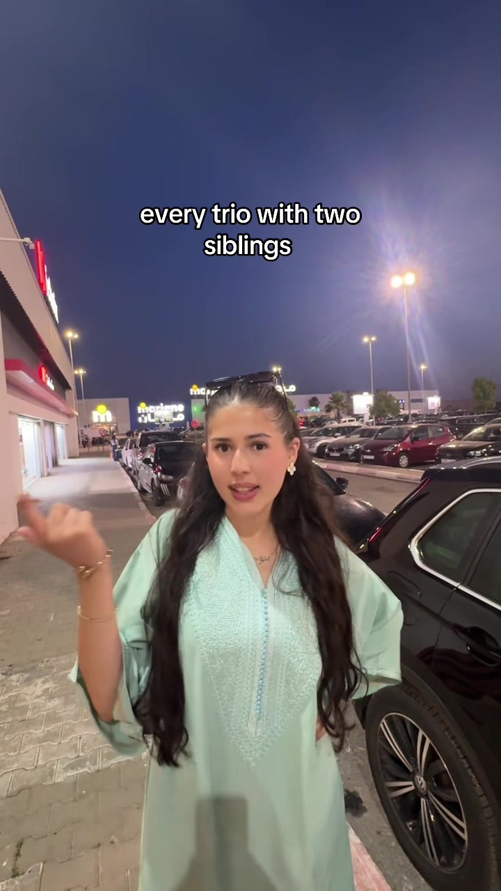 @منال