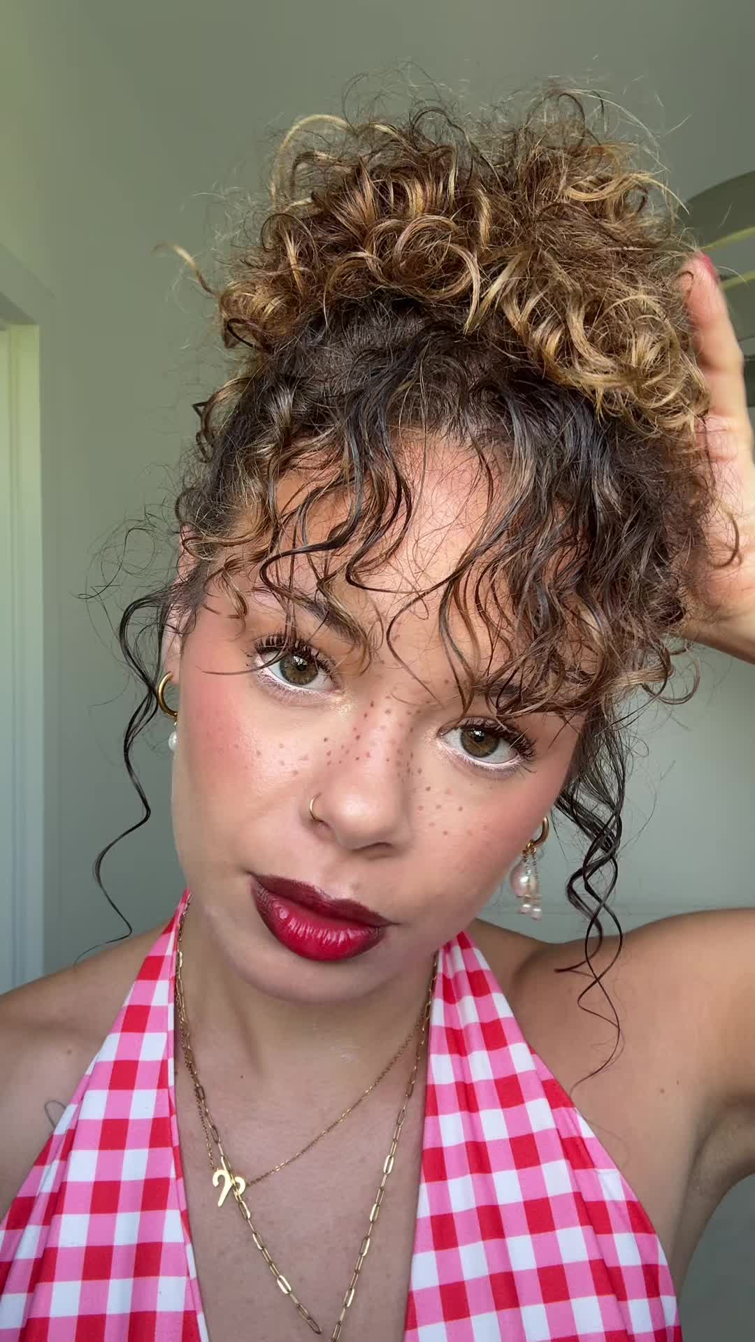 @CURLYBROWNIE• hair, GRWM •