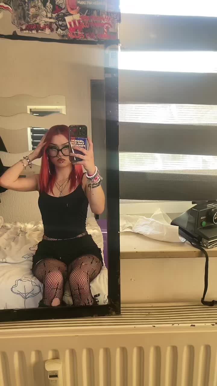 @‧₊˚ ཐི⋆ 𝔜𝔢𝔫𝔫𝔢 ⋆ཋྀ ˚₊‧
