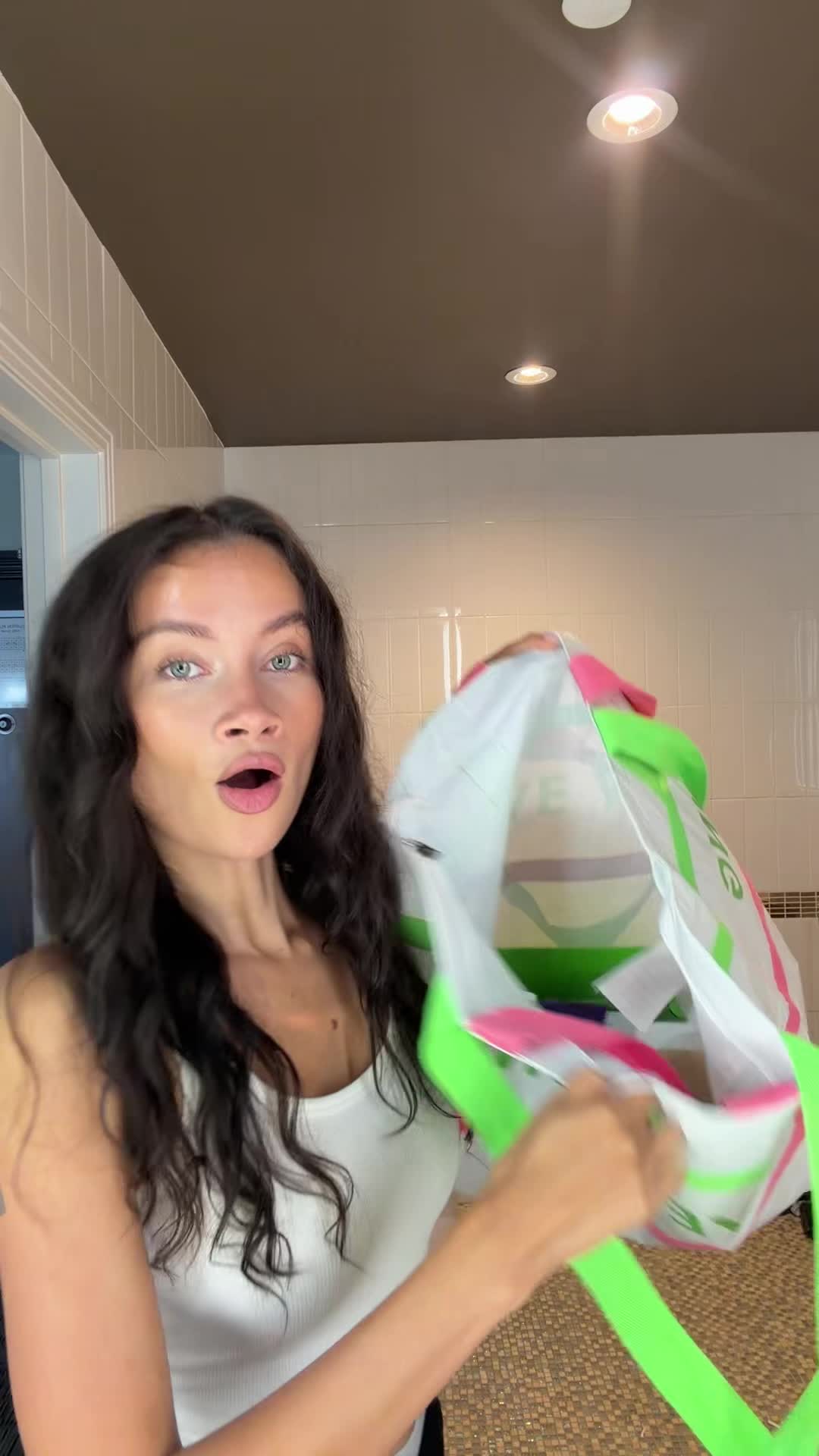 @YsathisJulienne