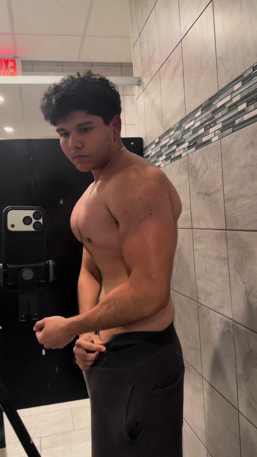 @CRUZ