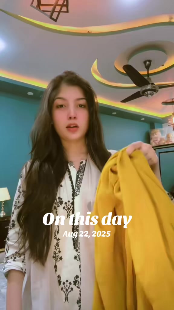 @Munisha Khan🕊️