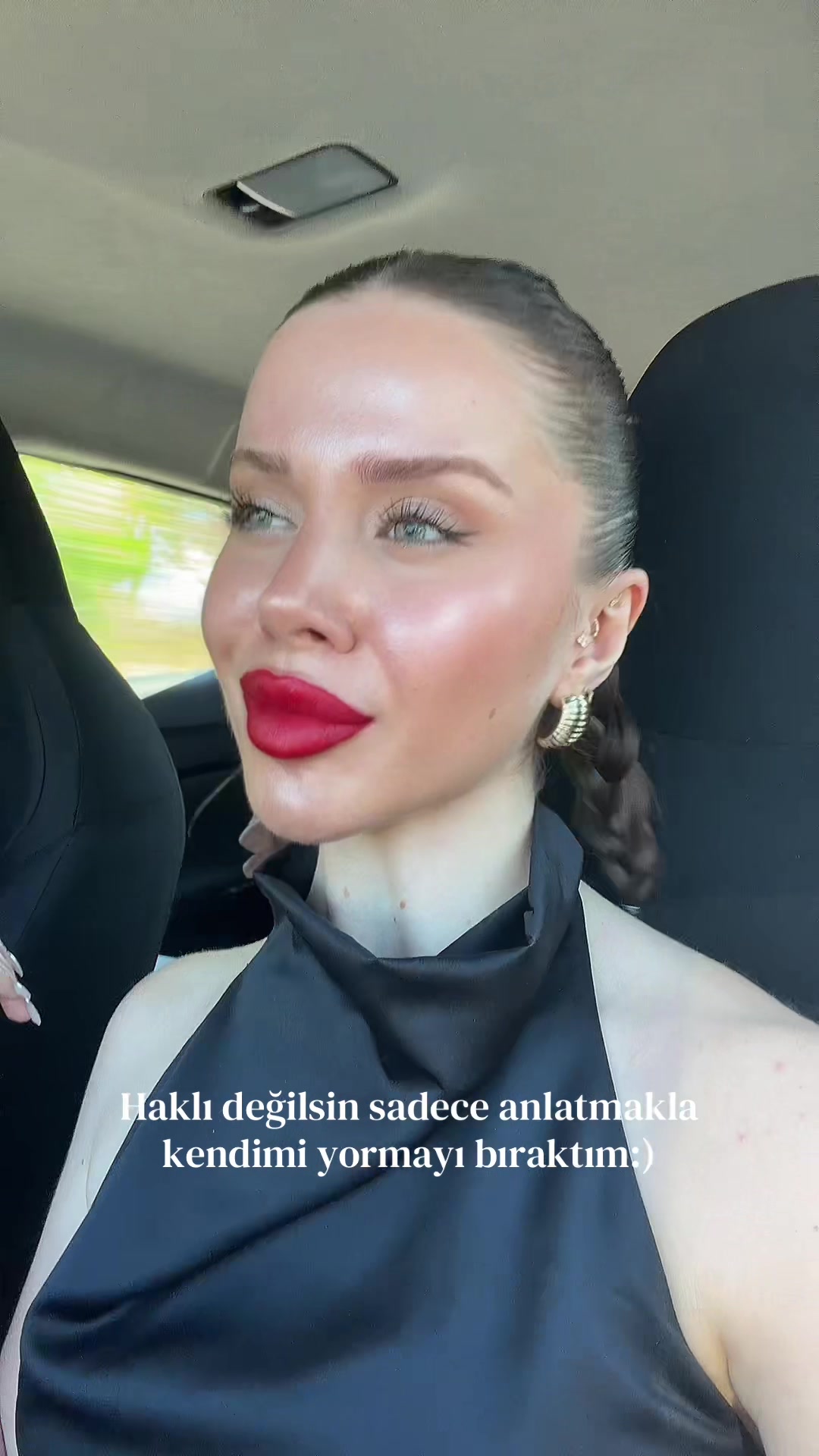 @siesamonika