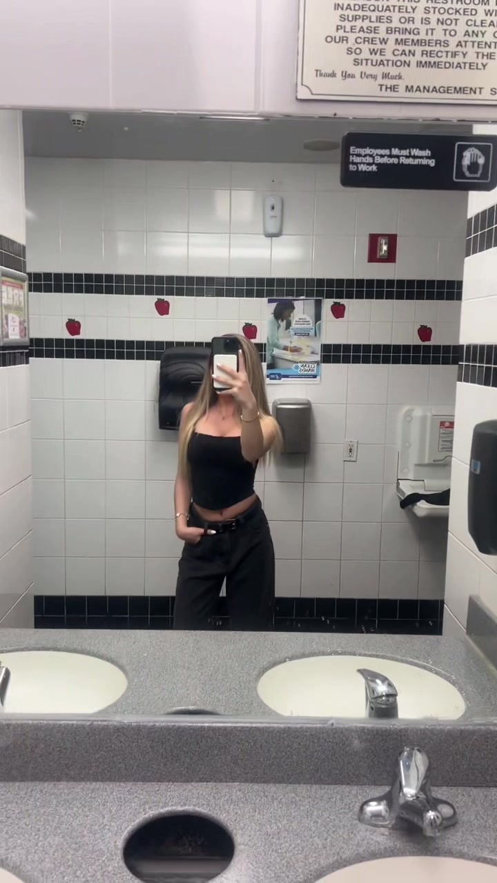 @𝒜𝓃𝒶👸🏼