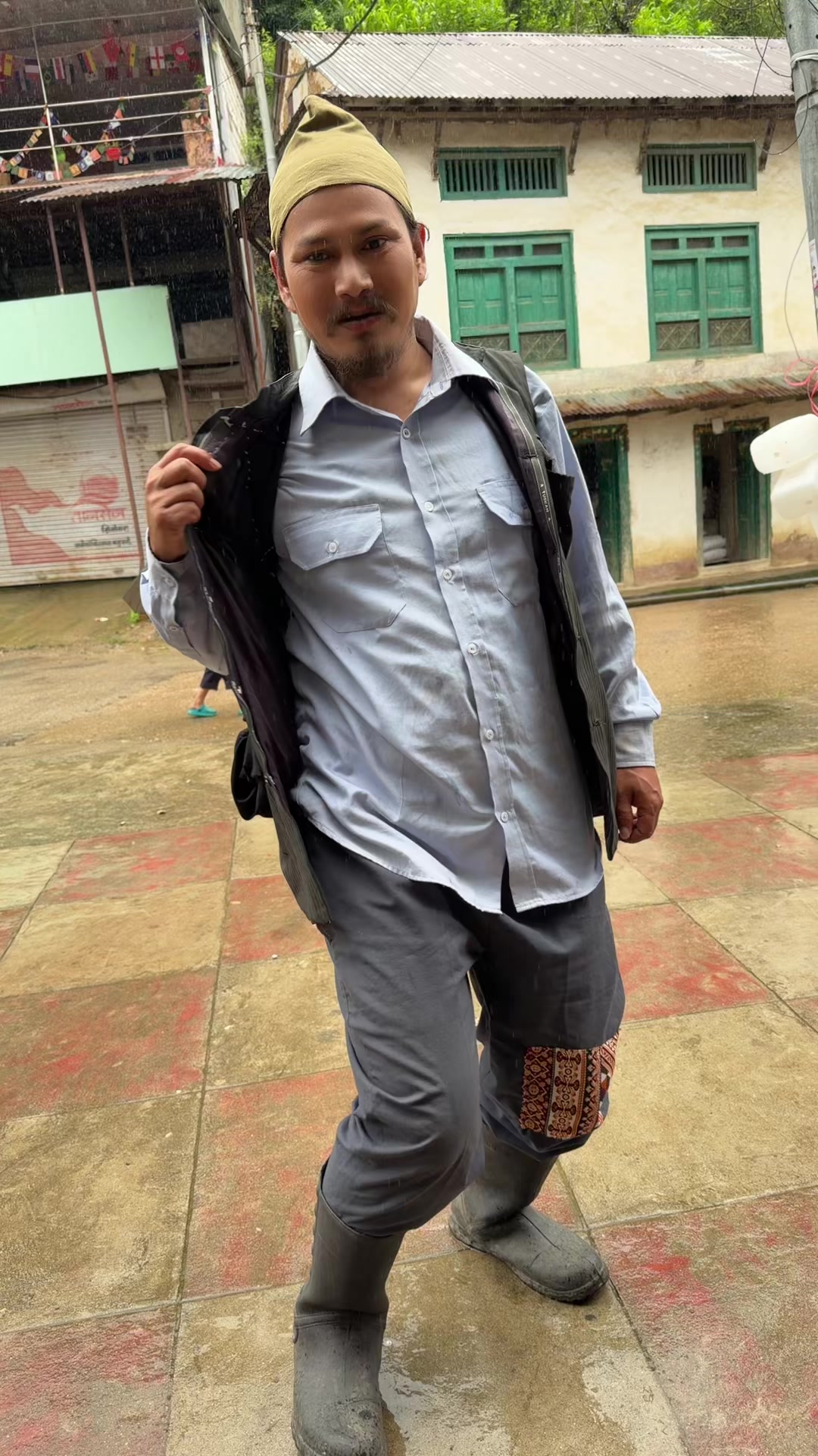 @Begam Nepali(Bhatbhate Maila)