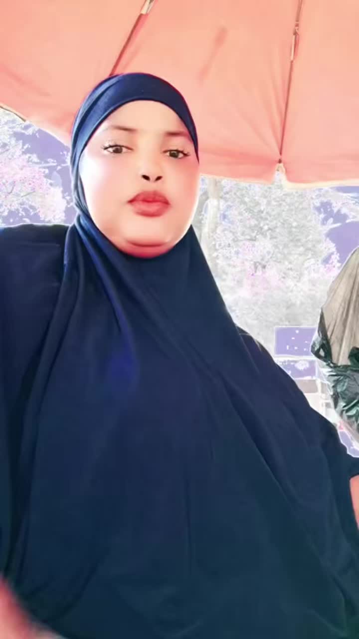 @queen is not easy