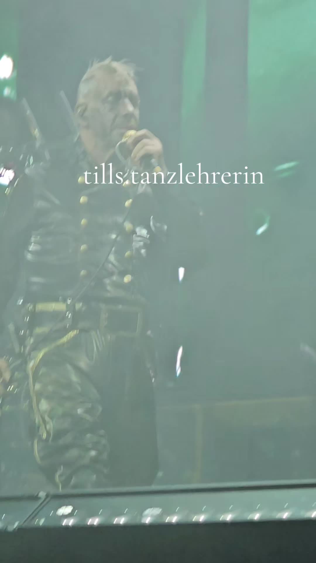 @Tills Tanzlehrerin