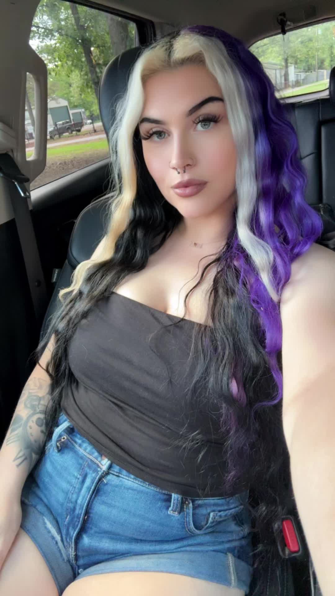 @EʌoB&uuml;nn&yuml;