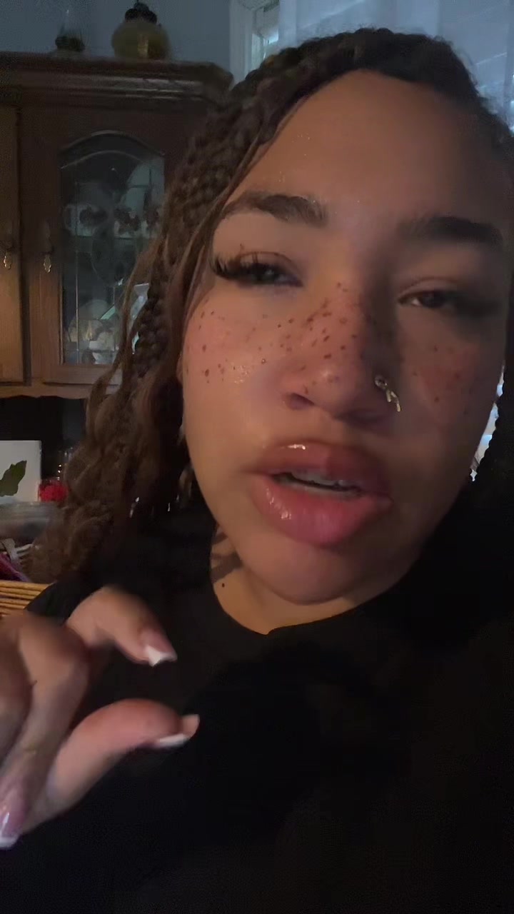 @shanndagoat_