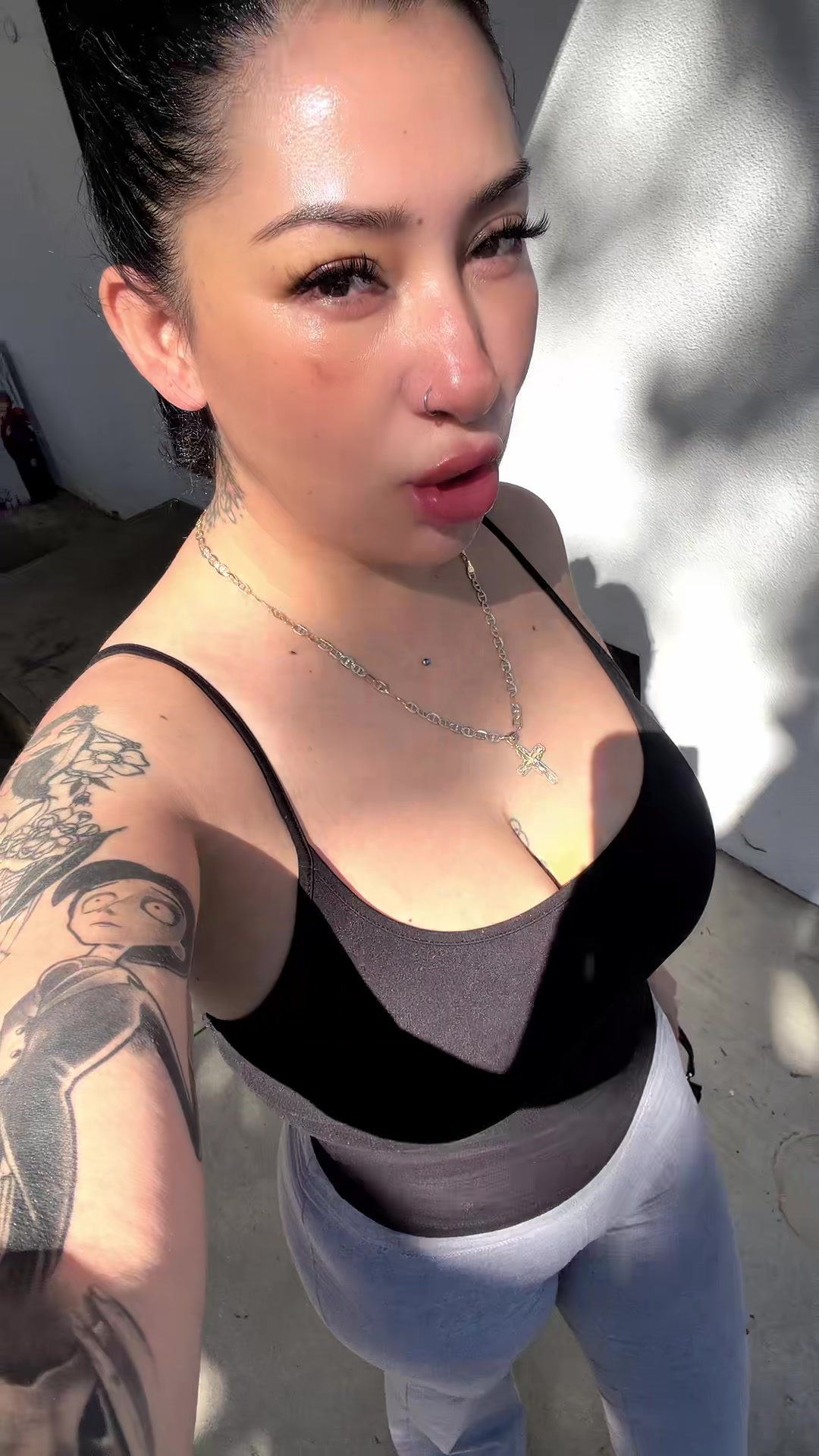@Sandra 🖤🖤🖤