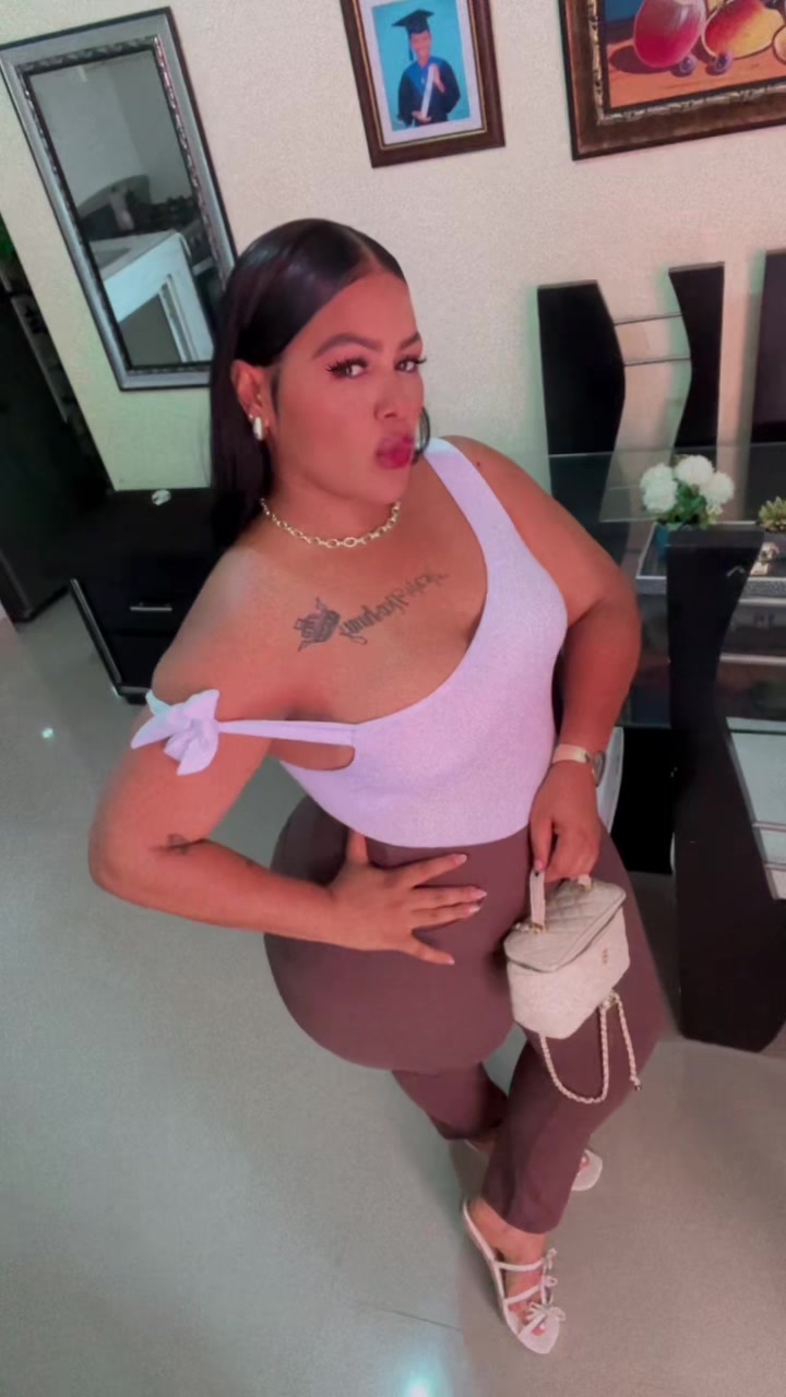 @Noemi Deaza979