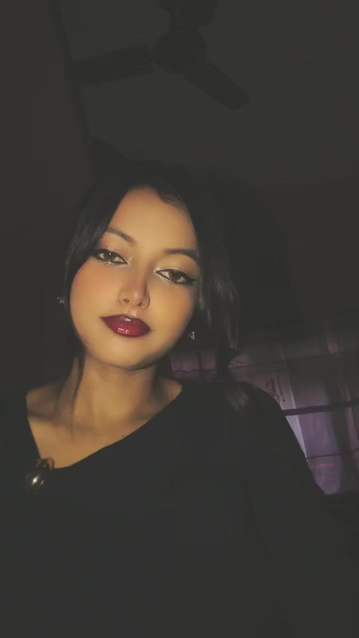 @PRIYA (🫶)