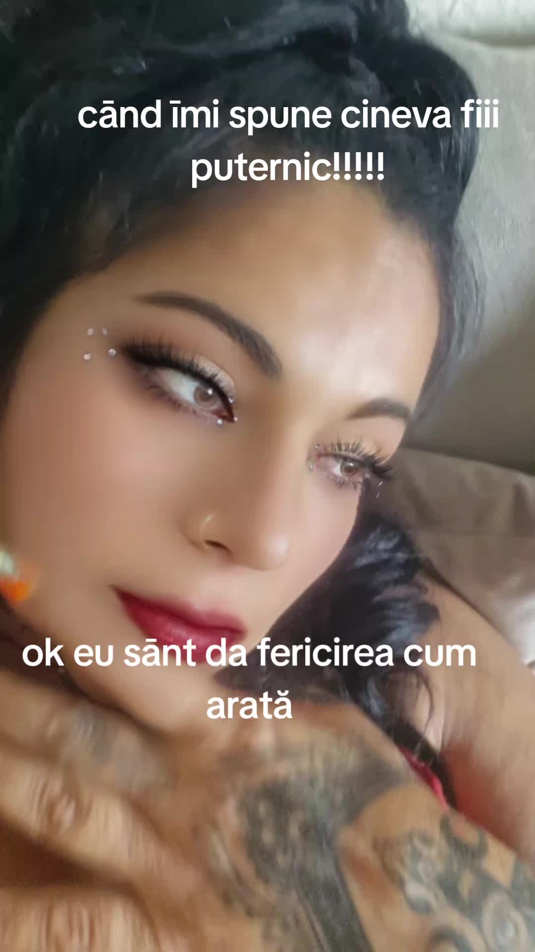 @Doar eu și atāt🖤🖤🖤🖤