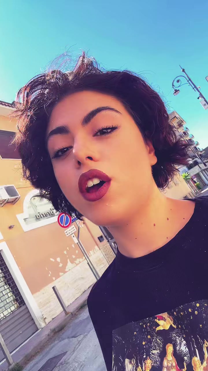 @Rosie_