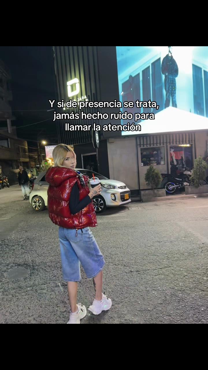 @Daniela🧸
