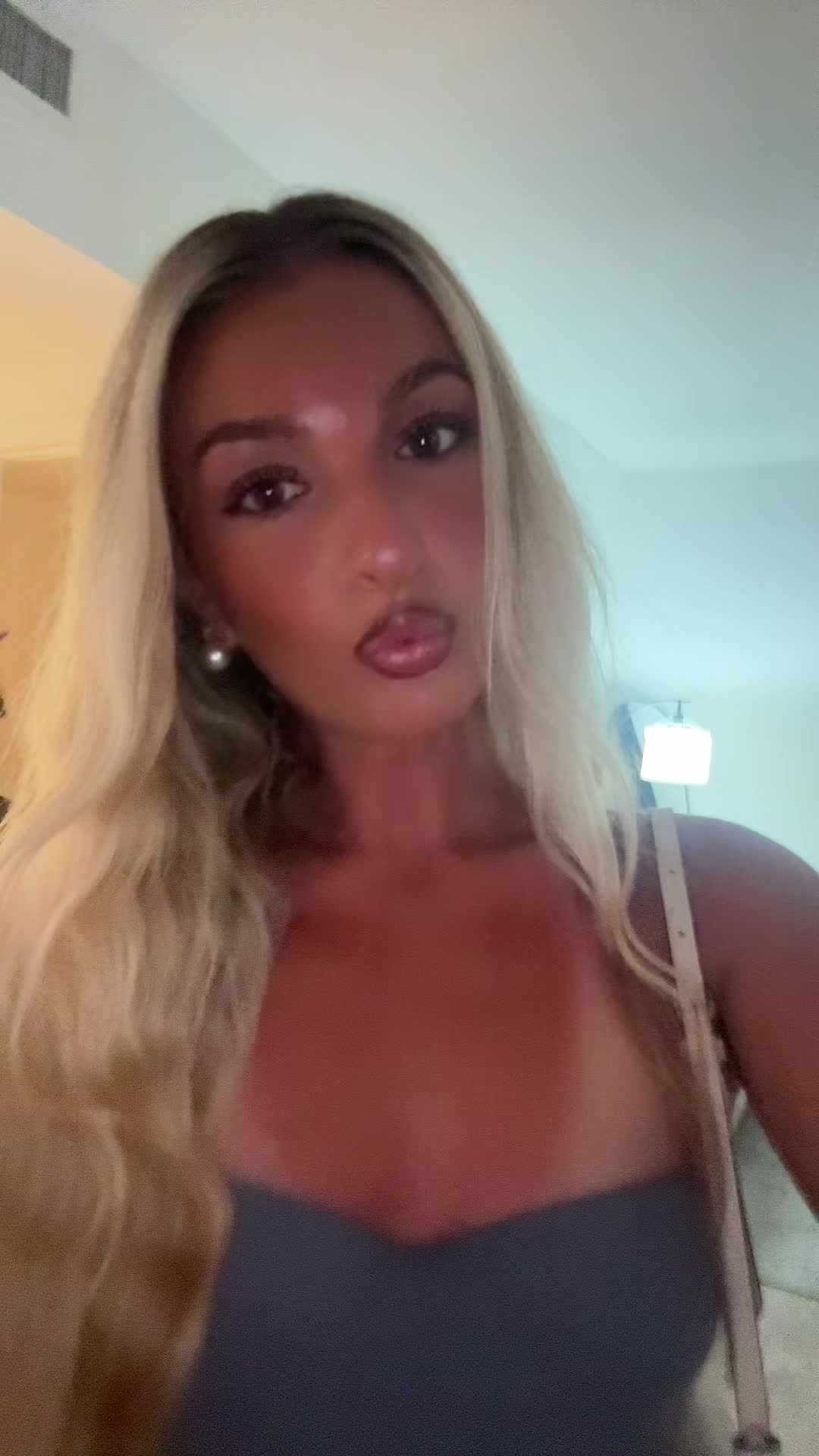 @Hi