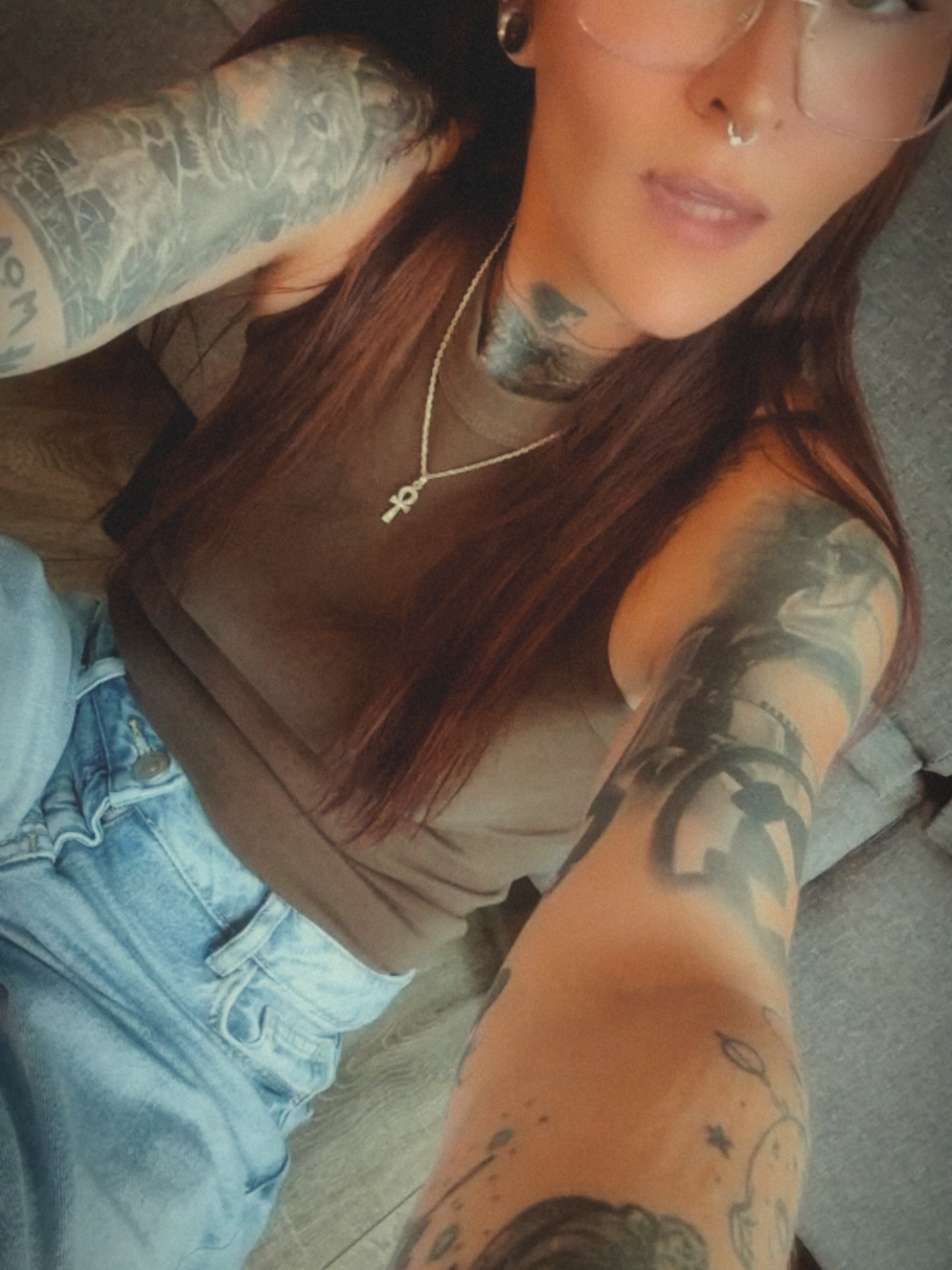 @QueenOfLjubav𓋹🐝UllaMinati🐝