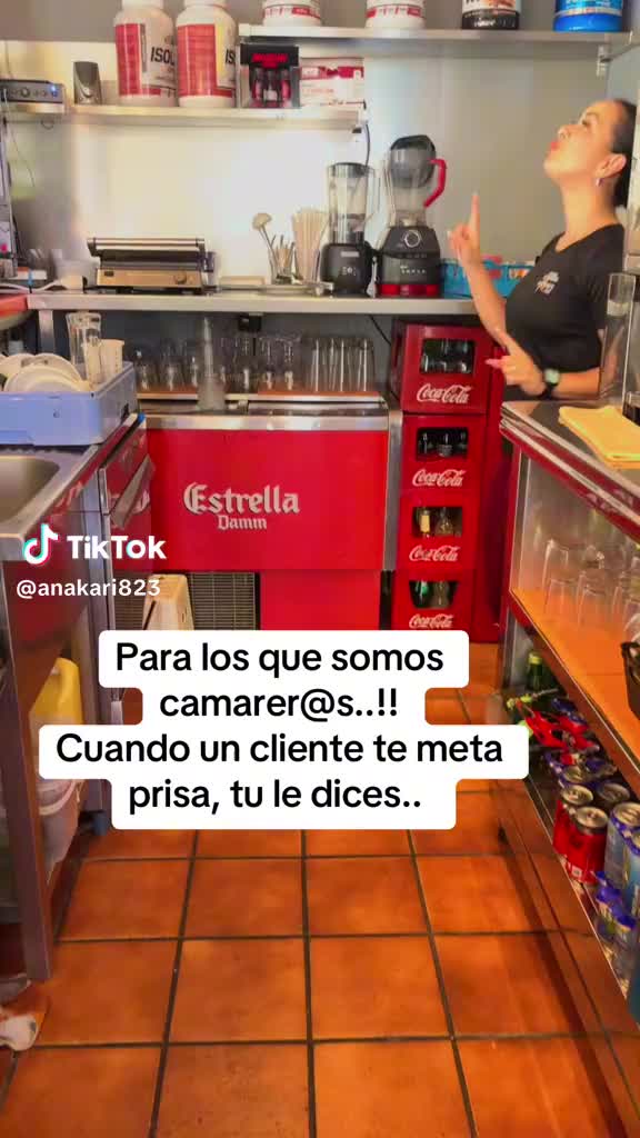 @La Lore 🫣y La Cantina ☕️
