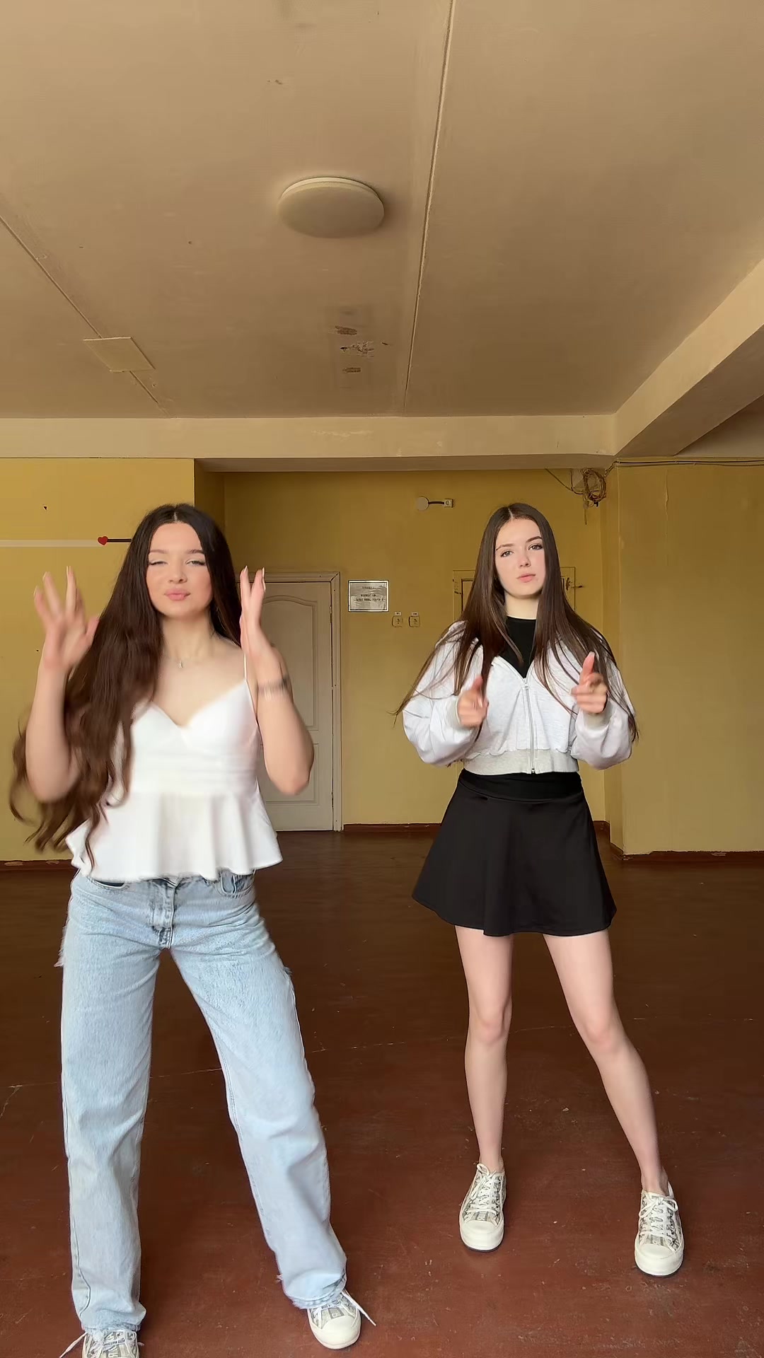 @Варя