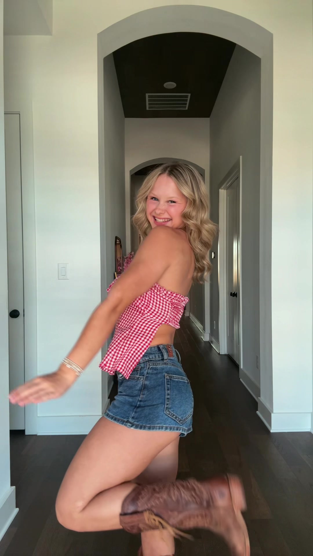 @Kinslee