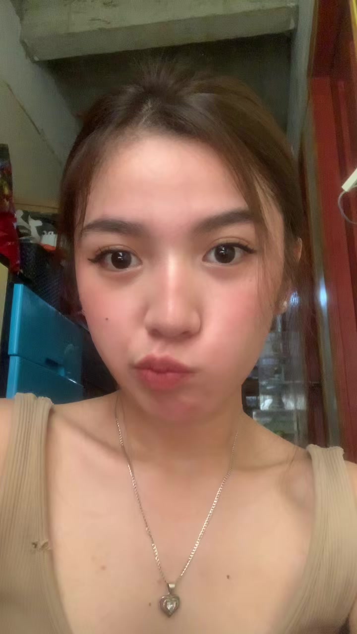 @ella.