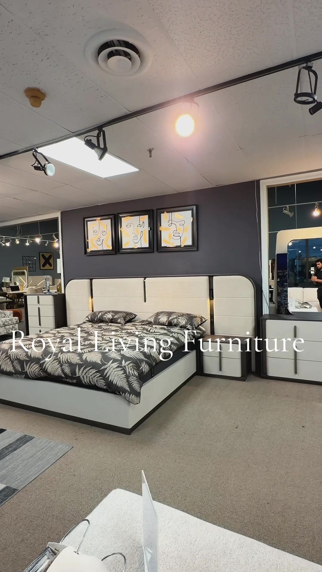 @Royal living furniture