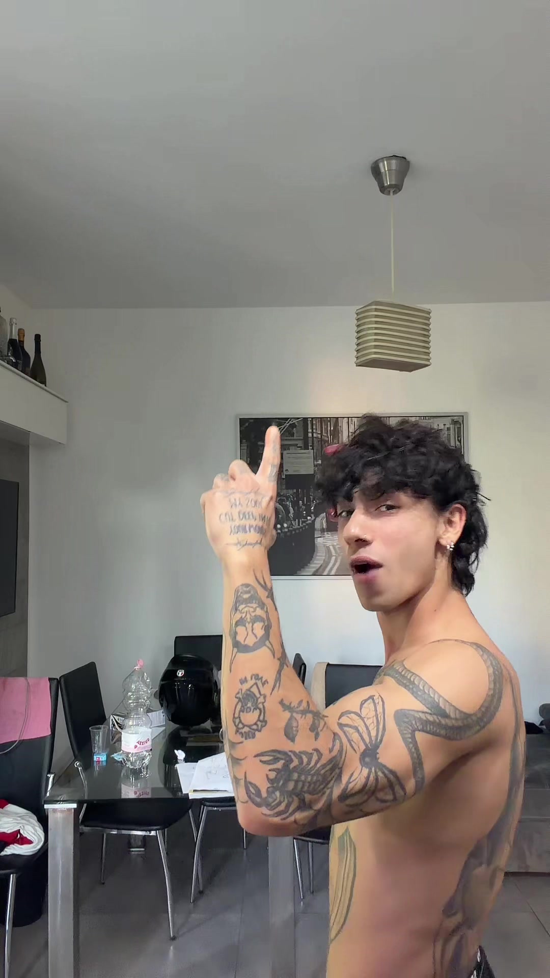 @Alex_averga99