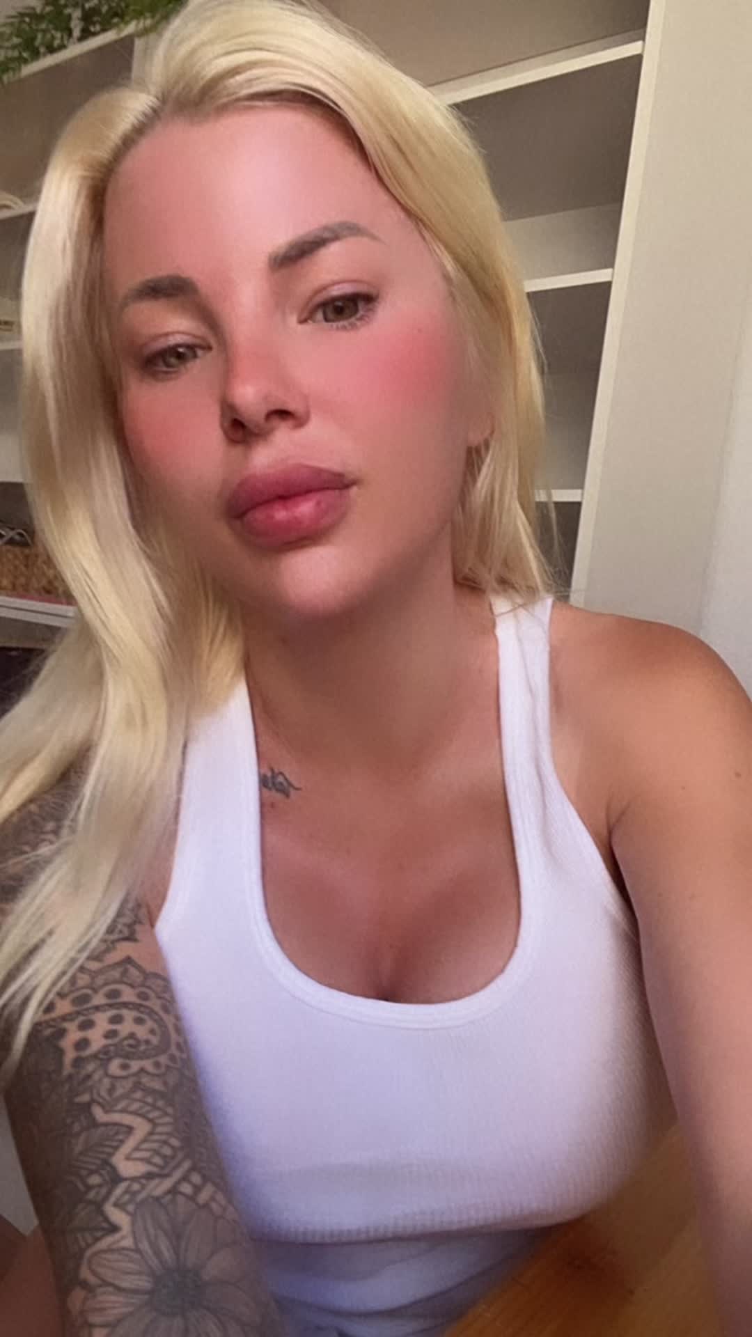 @Jessicakes33